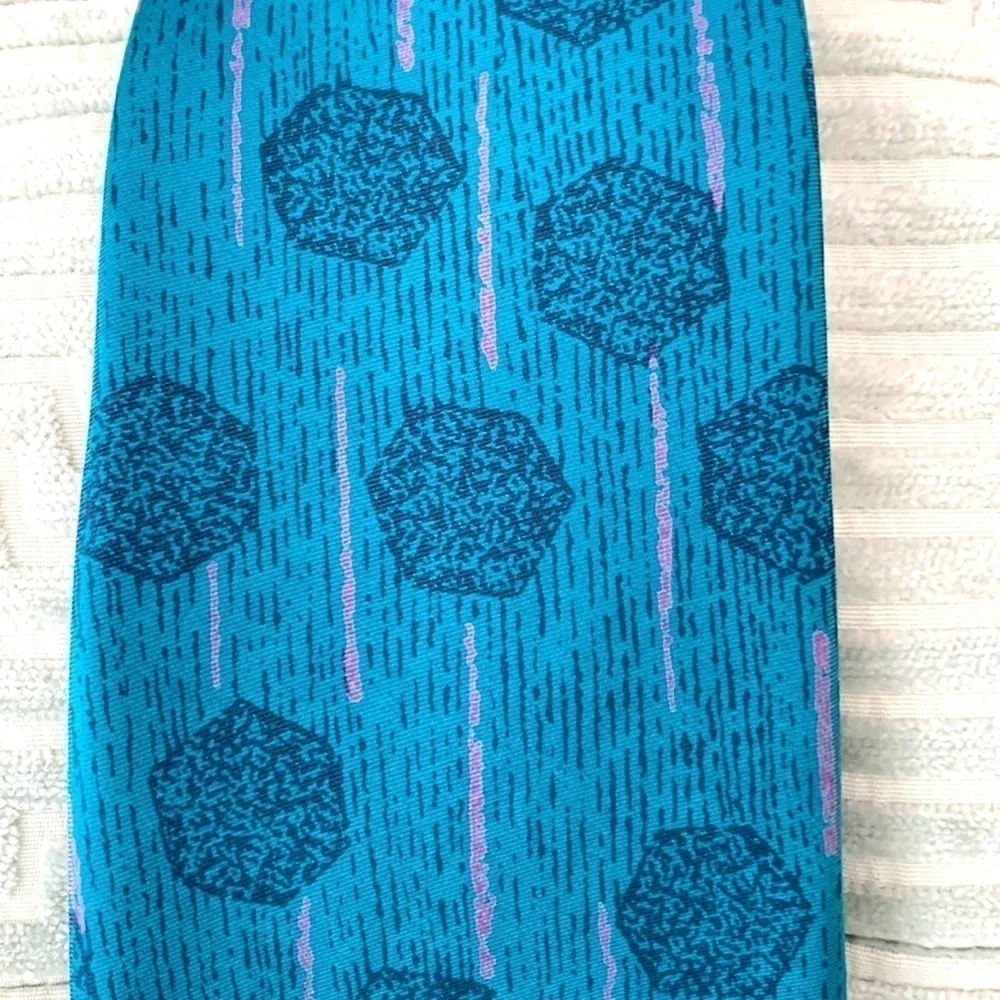 80’s Spiess Mens Tie. Bold in Color w/Teal/Blue Design and Pink Stripe Accents.